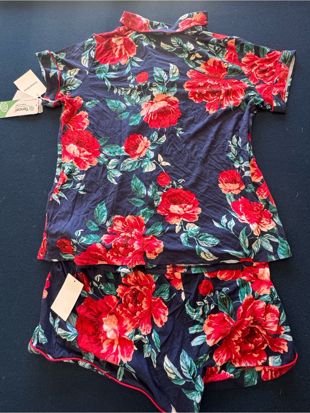 NORDSTROM Floral Short Pajama Set - Navy with Red cute comfy and cool!♥️